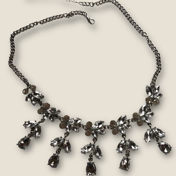 Vintage Clear Crystal Dangle Bib Collar Prom Necklace - Picture 9 of 9